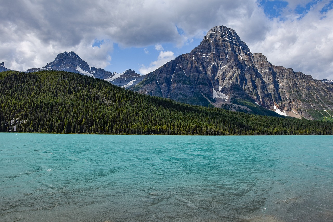 lake, mountains, trees-6003727.jpg